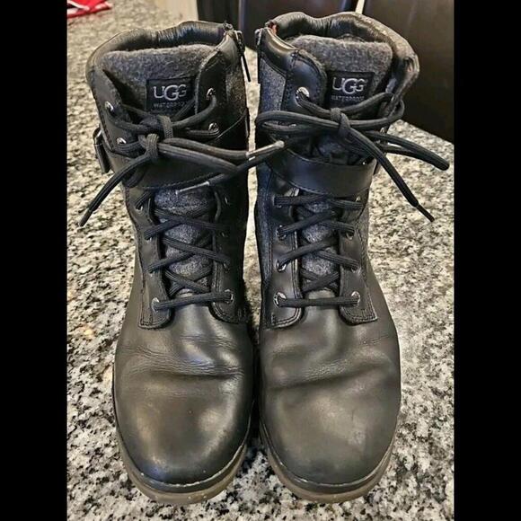 UGG Kesey Bootie Waterproof Lace Up Boots Black Leather Wool Lining US 8.5 EU 39 - Picture 1 of 7
